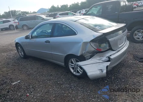 2002 Mercedes-Benz C 230 from USA, damaged, VIN WDBRN47J12A274382